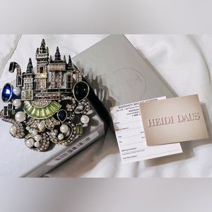 NEW Heidi Daus Enchanted Castle Cinderella Brooch Pin. Authentic
